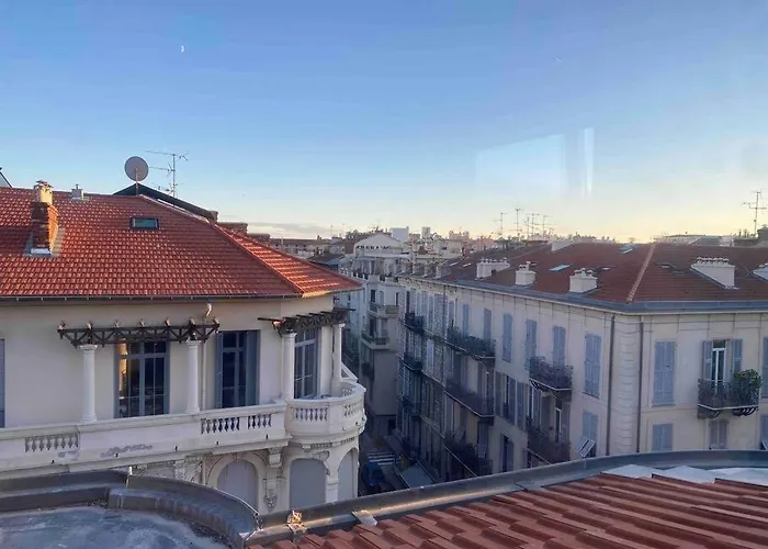 Heart Of Nice-Rooftop Seaside Studio