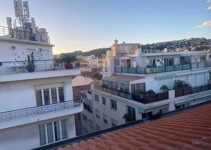 Heart Of Nice-Rooftop Seaside Studio